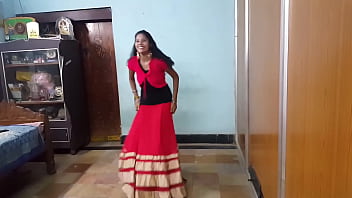 अम्माडू के साथ कुम्मुडू का मादक नृत्य वीडियो