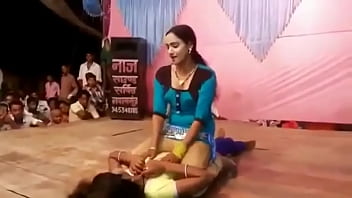 तेलुगु रिकॉर्डिंग डांस में जलवा बिखेरती हुई नई हॉट डांसर 2016 पार्ट 90