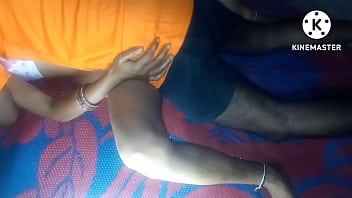 गर्म देशी भाभी का रसीला जिस्म