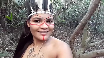 टिग्रेसा वीआईपी की गांड में घुसा लकड़हारा, जबकि वो बनकर आई थी जंगली आदिवासिन