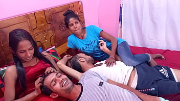 बंगाल की गर्म जवानियों का चौकौना सेक्स! असली बांग्ला सेक्स Xxx पोर्न में हनीफ, पोपी खातून, मिस्ट सुमोना और मानिक मिया की जंगली मुलाकात
