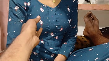 भाभी की चूत मारी देवर ने